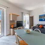 Apartament Castula *